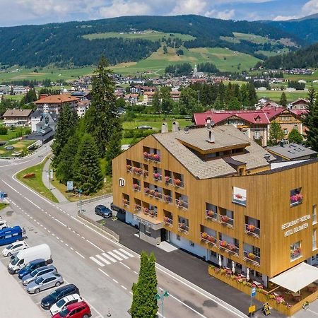 Hotel Dolomiten 多比亚科 外观 照片