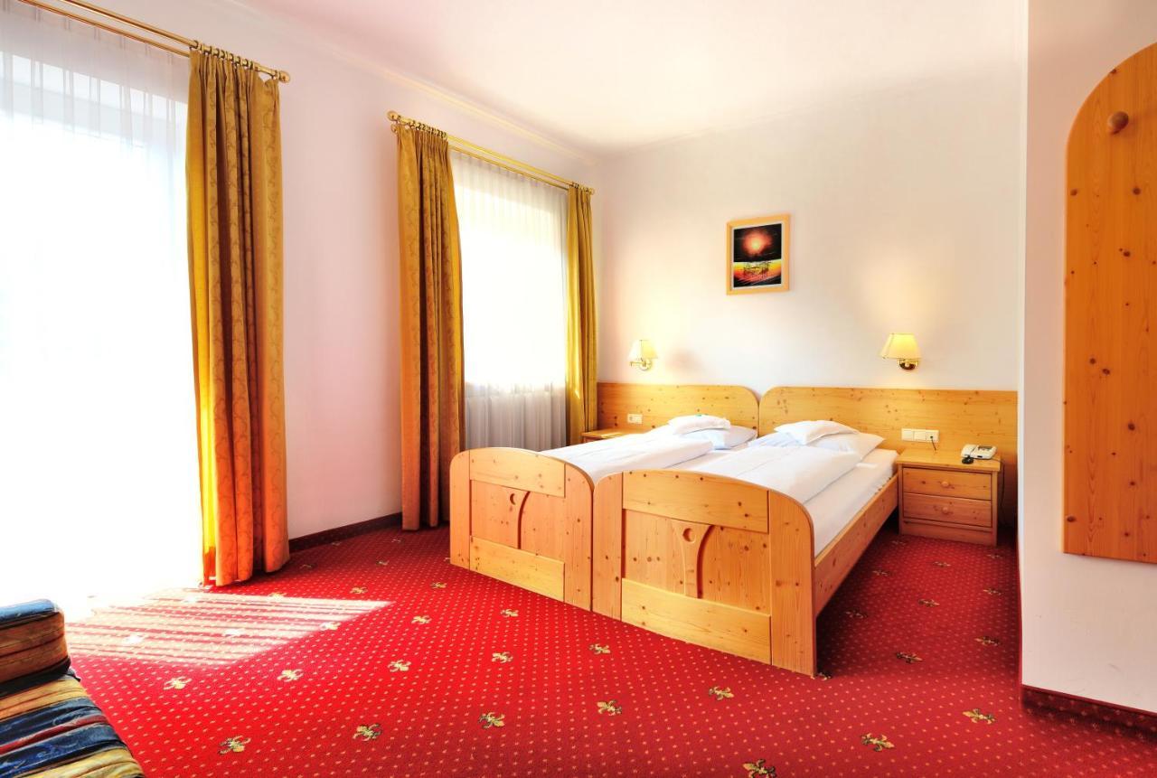 Hotel Dolomiten 多比亚科 外观 照片