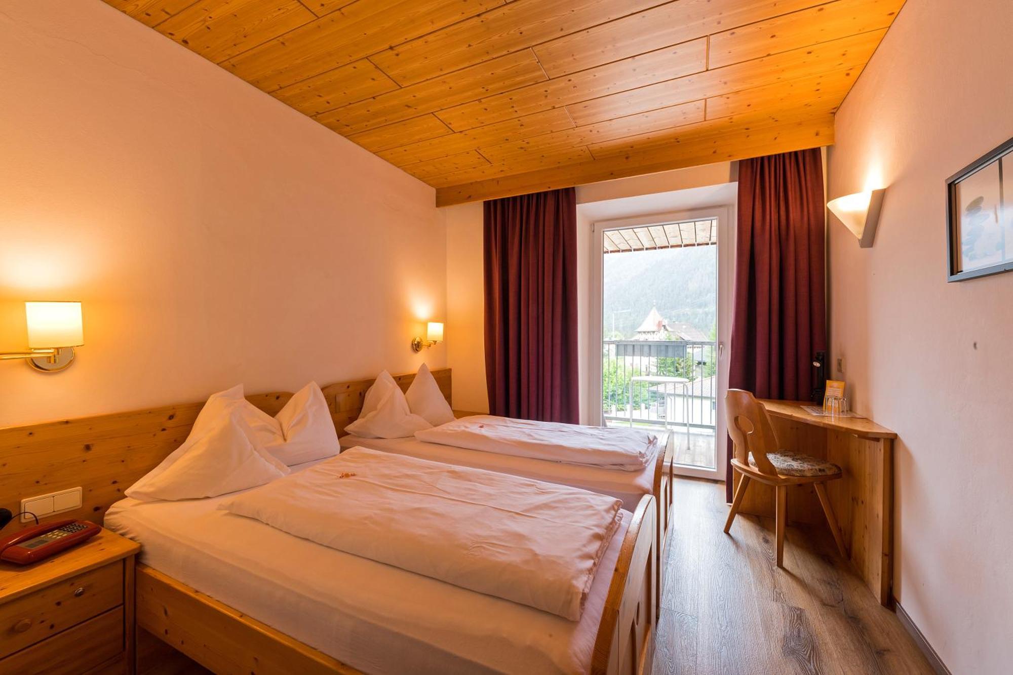 Hotel Dolomiten 多比亚科 外观 照片