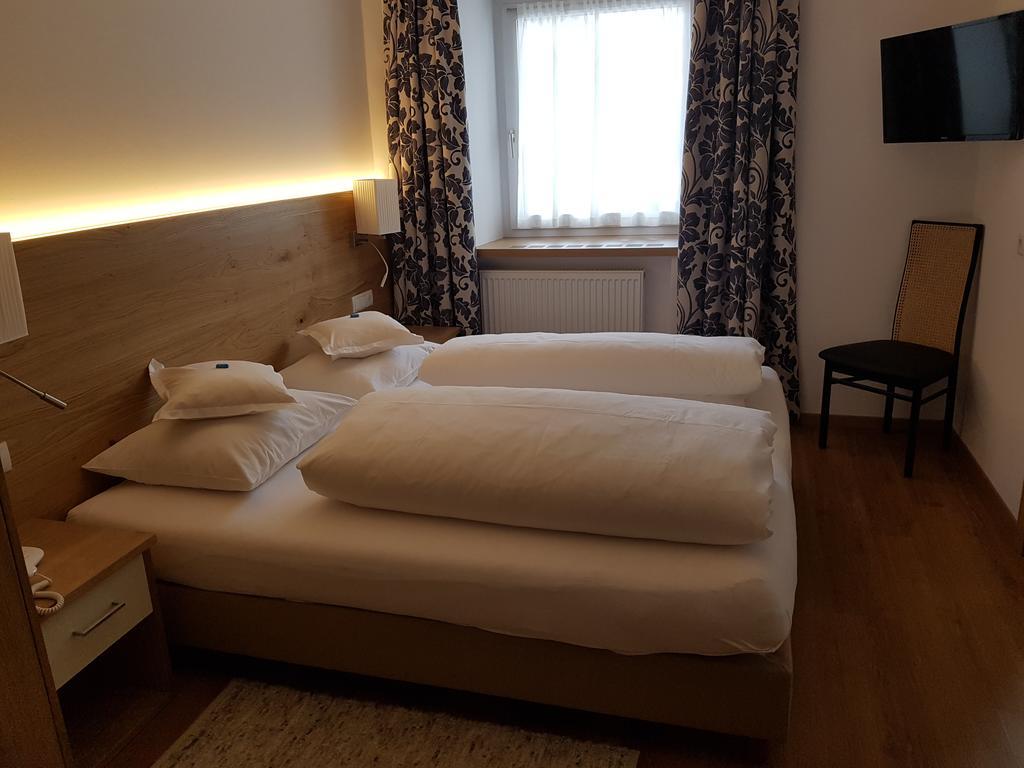 Hotel Dolomiten 多比亚科 外观 照片
